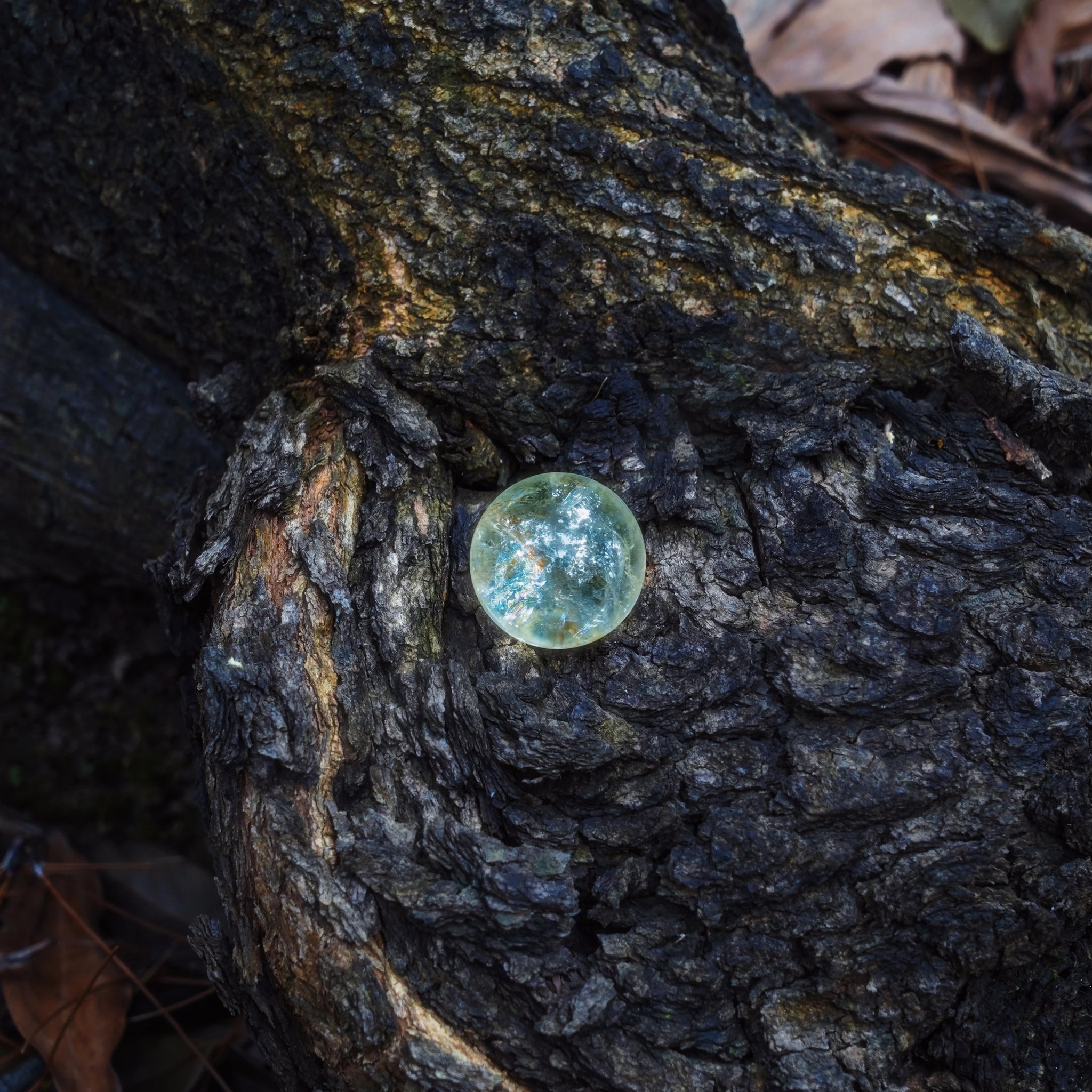 How the Formation of Crystals Inspires Fragrant Oil Creations