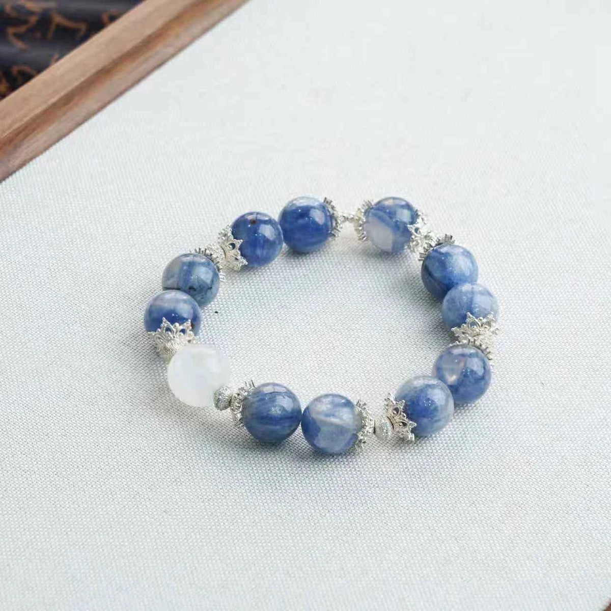 Kyanite & Moonstone Bracelet with 925 Sterling Silver - Psychic Awareness & Intuition