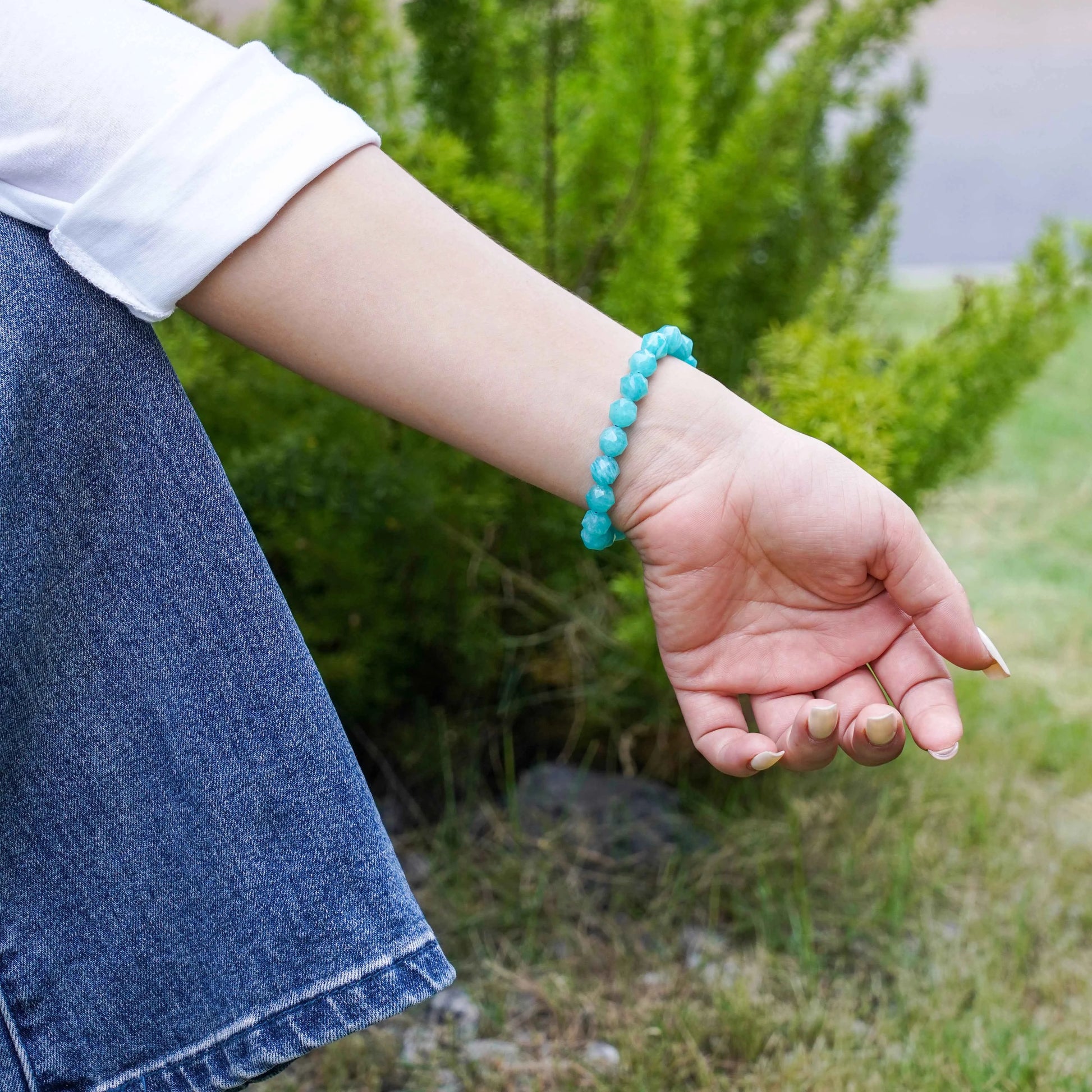 Moonstone Crystal - New Beginnings, Intuition & Feminine Energy